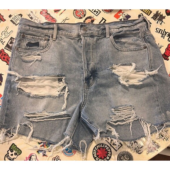 American Eagle ripped jean shorts sz16 Raw Hem Light Wash Denim Exposed Pocket - Picture 1 of 8